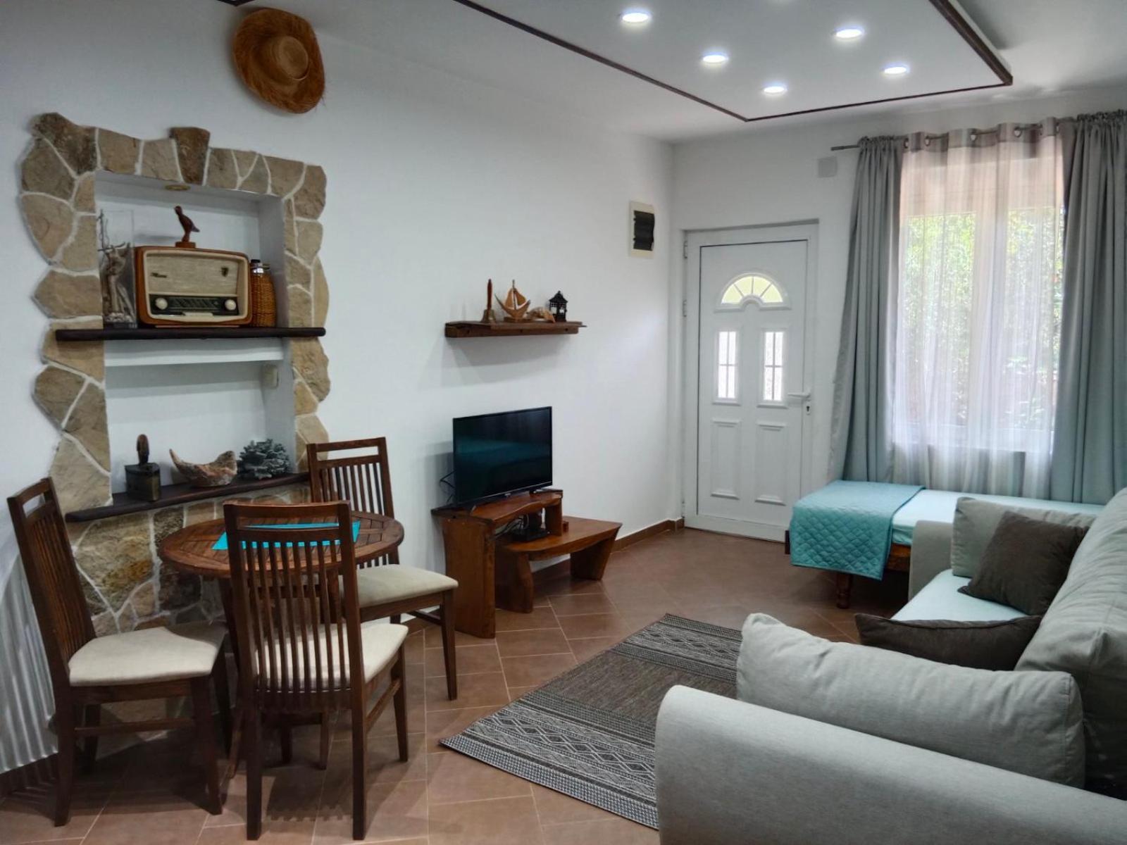 Mirta Apartments Family Farm Budua Esterno foto